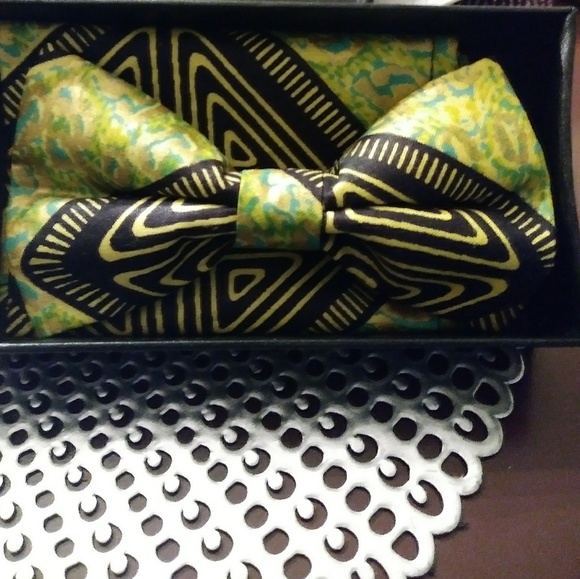 Bowtie By hand.to.hand creation - Picture 1 of 2